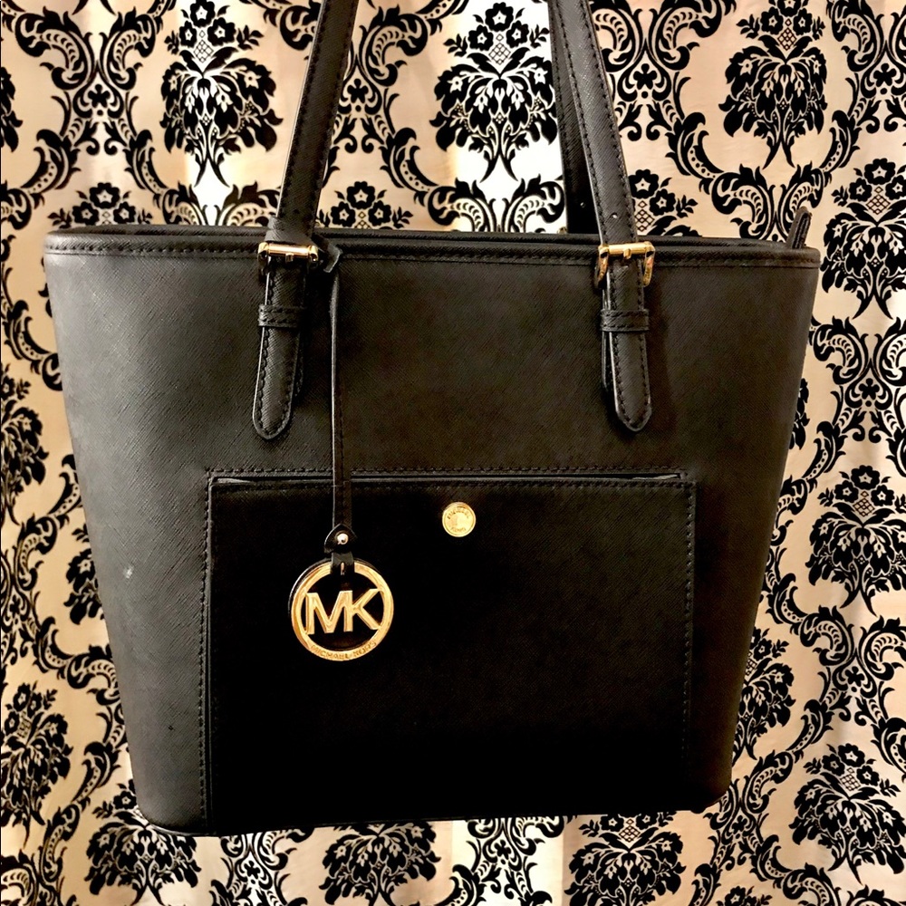 Michael Kors Black saffiano tote